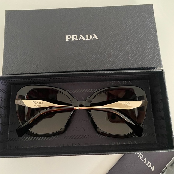 New✨authentic Prada Women's PR03YS 53mm sunglasses - Picture 5 of 15